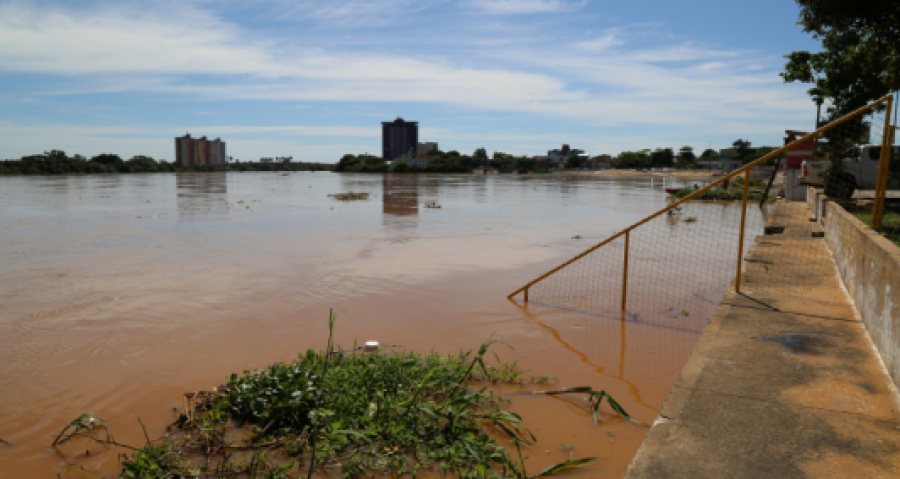 Rio Paraíba do Sul volta a subir em Campos nesta terça-feira
